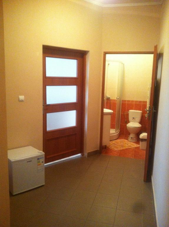 Piroshka Hotel ベレホヴェ エクステリア 写真